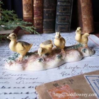 ͱΥҥ襳ϲعԤ/ Vintage John Beswick Hand Painted Four Chicks in a Row Figurine