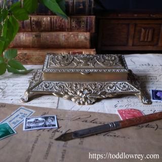 ڼΰ٤ / Antique Brass Stamp Box 