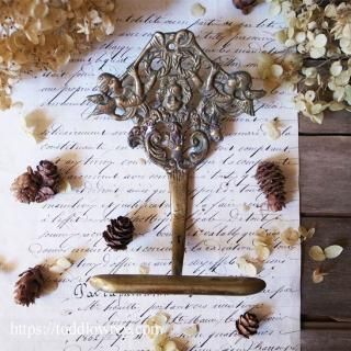 祝福の天使を壁にどうぞ / Antique Brass Wall Hook by Peerage 祝福の天使を壁にどうぞ / Antique Brass Wall Hook by Peerage