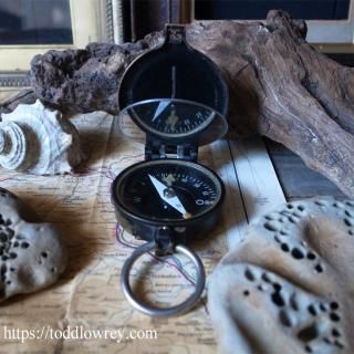 ƮĶƤȤǽ / Vintage World War 2 German Military Marching Compass