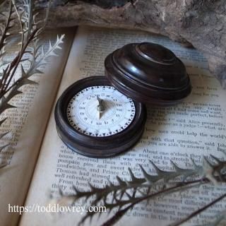 方位磁針、コンパス、バロメーター/ Compass and Barometer