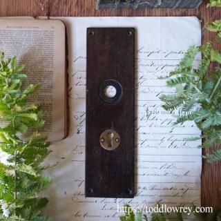 Ǥɥˤʤ롩/ Antique Escutcheon Door Plate with Keyhole