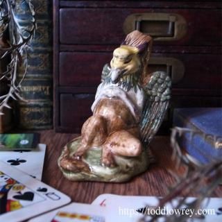 μäդ/ Vintage GRYPHONE Figure from Alice in Wonderland Series by Beswick 
