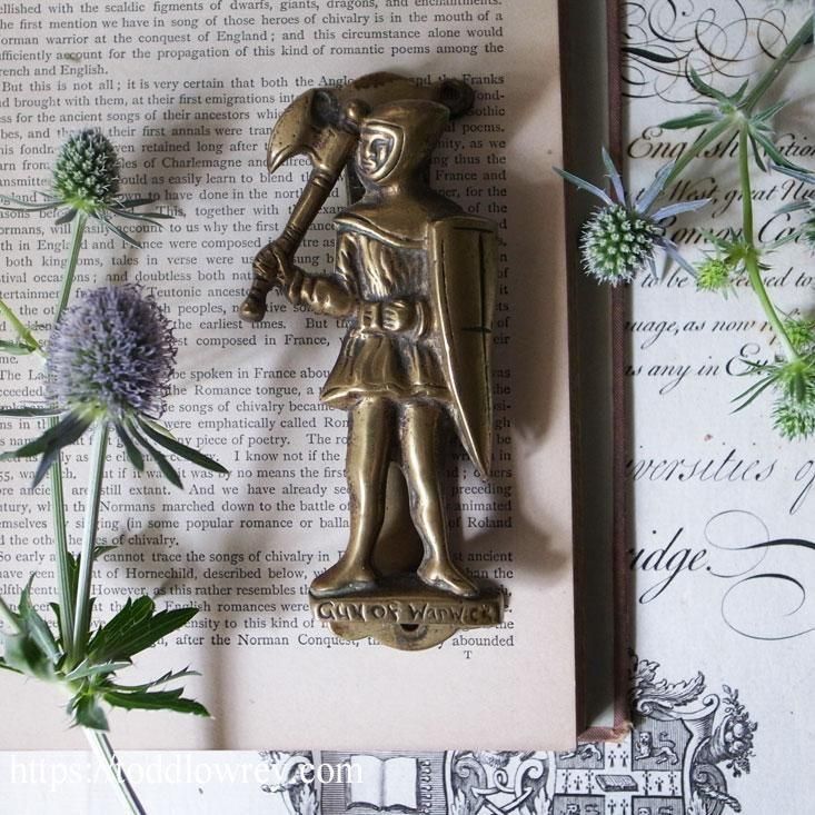 ドアノッカー　真鍮製 イギリス 英国のおしゃれなドアノック、イギリスアンティークの真鍮製