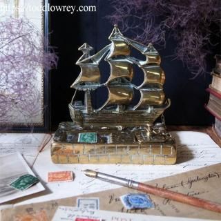 ǥƬ˻ΩƤƤߤ/ Antique Brass Desk Tidy