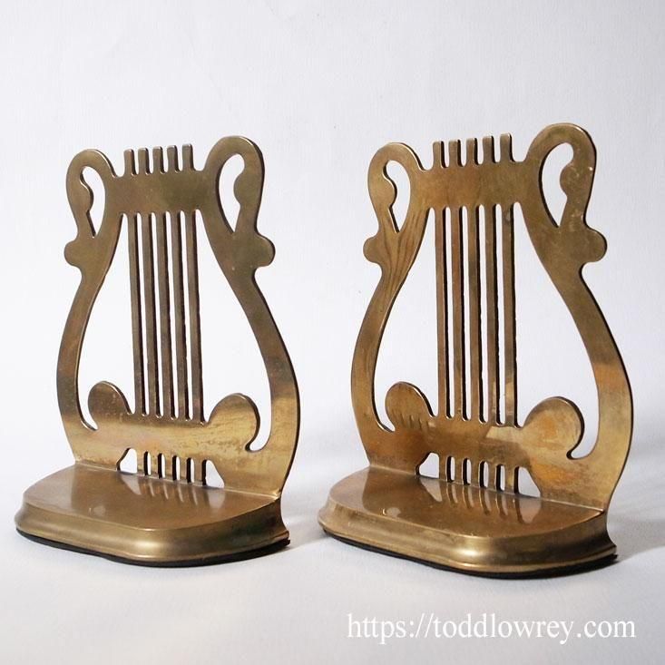 竪琴で演出する大切なもの/ Vintage Brass Book Ends Lyre Shape
