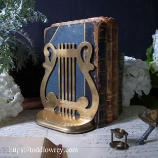 èפǱФڤʤ/ Vintage Brass Book Ends Lyre Shape