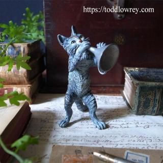 ǭϥåѤ᤭Ĥ餹 / Vintage Vienna Bronze Cat Playing the Horn