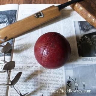 ֤ܡ˥ե̡ƥ/ Vintage Cricket Ball