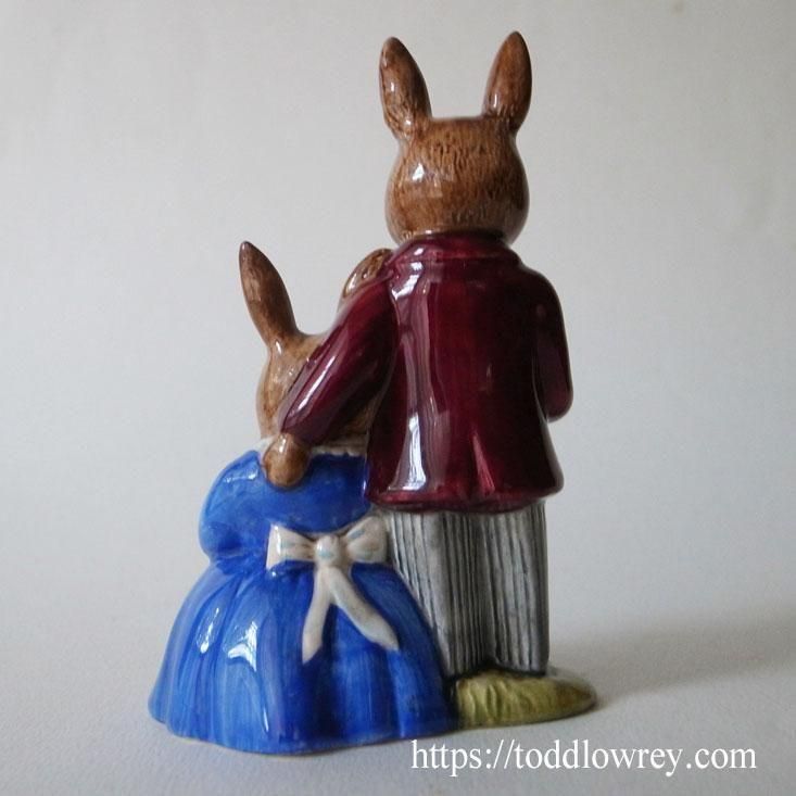 ウサギ家族の肖像 /Vintage Royal Doulton 