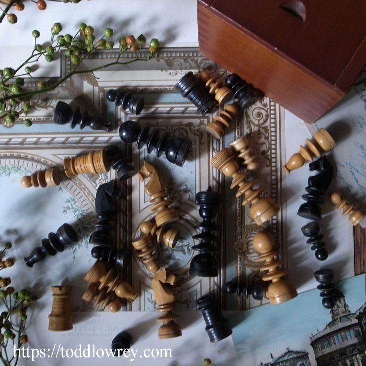 聖ゲオルギオスの名をもつ英国伝統のチェスメン / Antique St. George