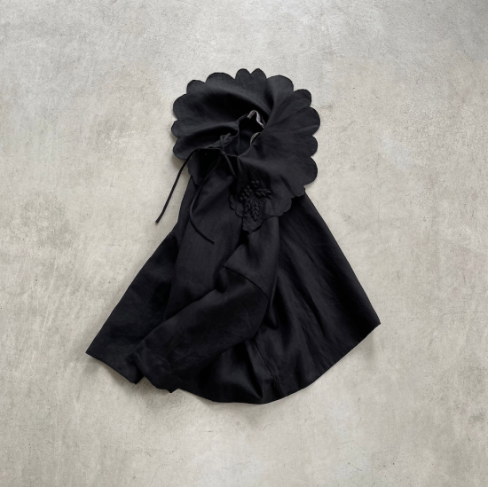 TOWAVASE Bonvoyage blouse black（2023AW） 