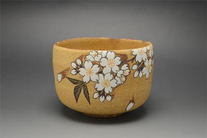 鉄絵掛分釉彩茶碗「桜」
