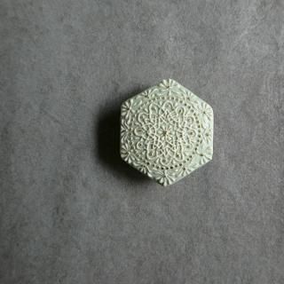 ○ 和田由記子 -陶磁器- - 月日荘［つきひそう］ ONLINE SHOP