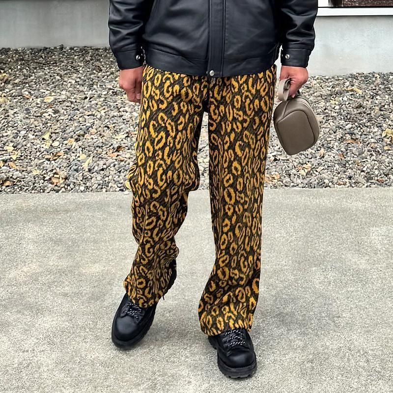 新品タグ付き　Rirandture　カーヴィーカーゴデニム　ブラック Rirandture（リランドチュール）の「カーウ゛ィーカーゴデニム（その他