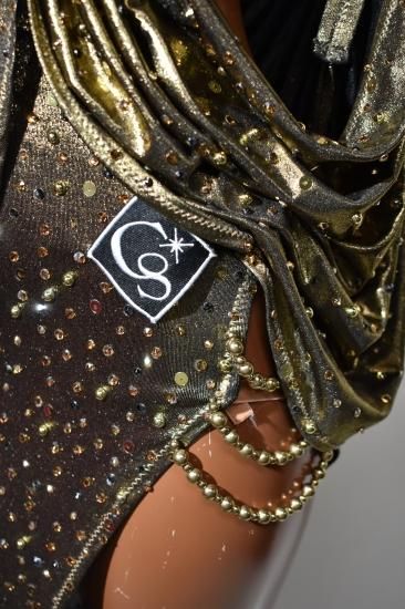 は*な様 最終値下 タカダンス社製 スパンコール ラテンドレス ブラック／ゴール は*な様 最終値下 タカダンス社製 スパンコール ラテンドレス