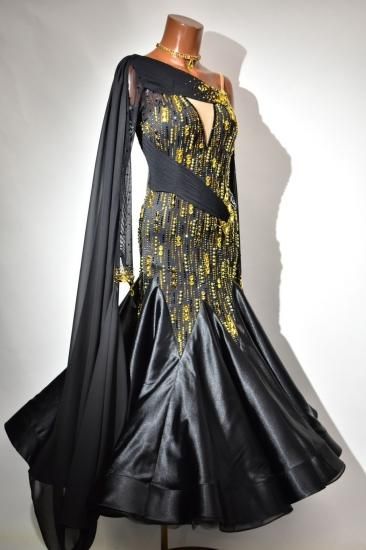 スタンダードドレス HU 黒・金 Mサイズ 240123-0074 - ドレス