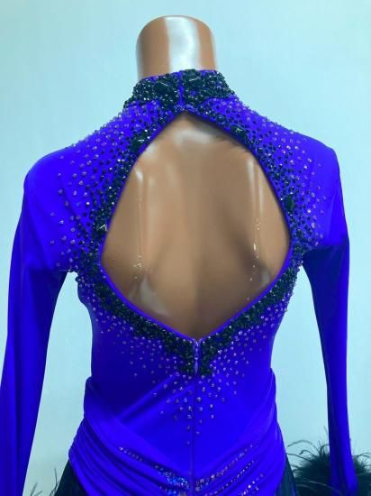 スタンダードドレス ブルーストレッチサテンにモチーフ❣️裾羽根パープル❣️Mサイズ スタンダードドレス ブルーストレッチサテンにモチーフ❣️裾