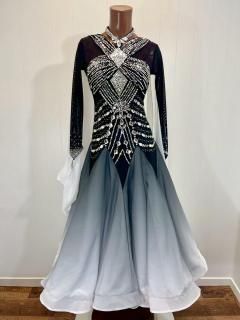 デザイナーズスタンダードドレス - ドレスショップ シーズ