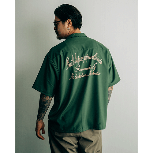 OPEN COLLAR LETTERING S/S SHIRT
