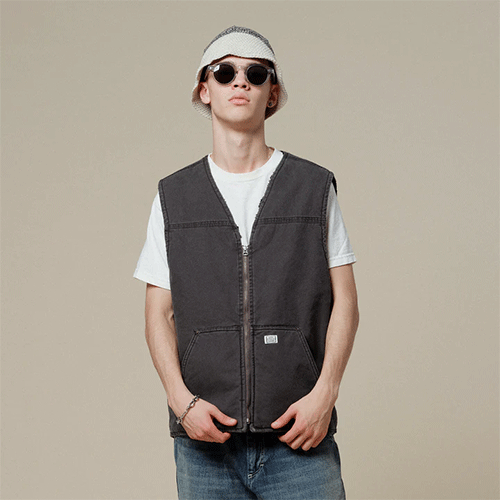 SMOG [VEST]<img class='new_mark_img2' src='https://img.shop-pro.jp/img/new/icons14.gif' style='border:none;display:inline;margin:0px;padding:0px;width:auto;' />