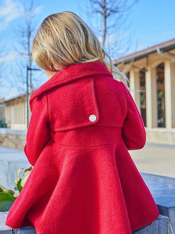 マラエキッズ フレアコート | レッド - 一針一針、手刺繍で仕上げた