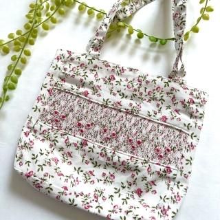 Annafie アナフィー（イギリス） - 一針一針、手刺繍で仕上げた