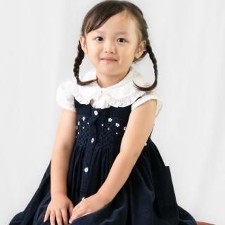 ポケット付 - 一針一針、手刺繍で仕上げた、スモッキング ポケット付 - 一針一針、手刺繍で仕上げた、スモッキング