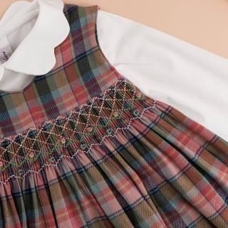 Tendery Handmadeをモットーに丁寧に手仕事を行うブランド。フランス