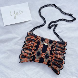 ショルダー(長財布サイズ)ブラック・オレンジ刺繍