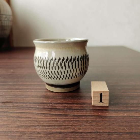 ぐい呑 A・白とびかんな | 手作り陶器 - 小鹿田焼/販売/通販/= おんた