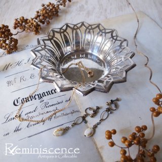 世紀を超えた銀の花 / Antique Silver Plated Round Dish-1