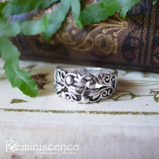 指に纏う花とスクロール /Vintage Sterling Silver Ring