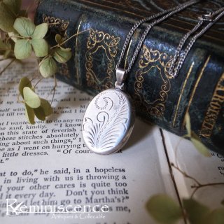 ʾ򶻸 / Vintage Oval Locket Silver Pendant 