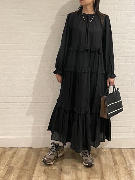 <img class='new_mark_img1' src='https://img.shop-pro.jp/img/new/icons14.gif' style='border:none;display:inline;margin:0px;padding:0px;width:auto;' />ROBE de PEAU֥ǥݡFRILLY ONE PIECE (BLACK)