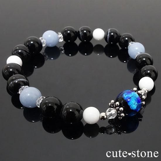 【深海のほたる】ホタルガラス オニキス エンジェライト ホワイトシェル 水晶のブレスレットの写真1 cute stone