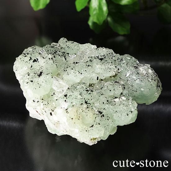 プレナイトと水晶の原石の写真3 cute stone