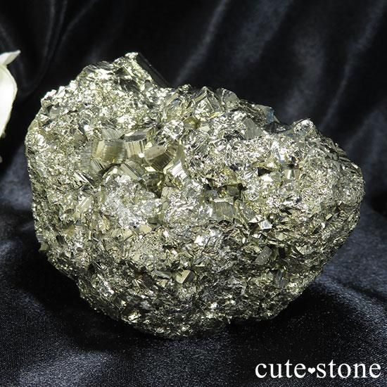 ペルー ワンサラ鉱山産 パイライトのクラスターの写真1 cute stone