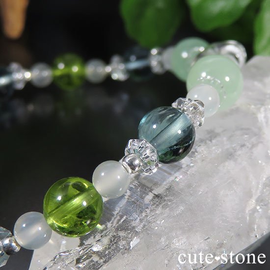 【POP STAR】水晶 グリーンカルサイト ペリドット ブルーフローライト ホワイトムーンストーンのブレスレットの写真1 cute stone