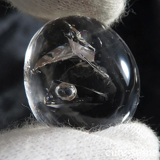 ネガティブクォーツ(負晶・水入り水晶)のルースの写真1 cute stone