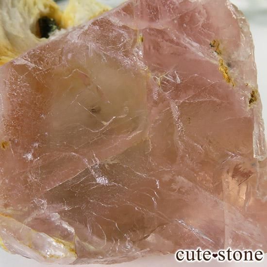 内モンゴル産ピンクフローライトの原石 - cute stone -