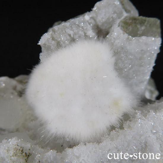 母岩付きオケナイト（オーケン石）の原石 177g - cute stone -