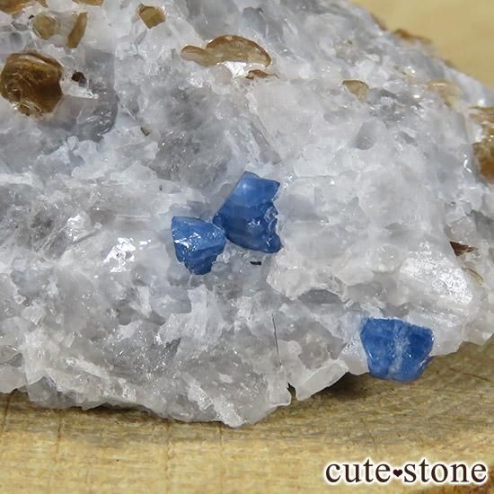 注文割引 パキスタン フンザ産ブルースピネル 母岩付き結晶（原石）22g コレクション