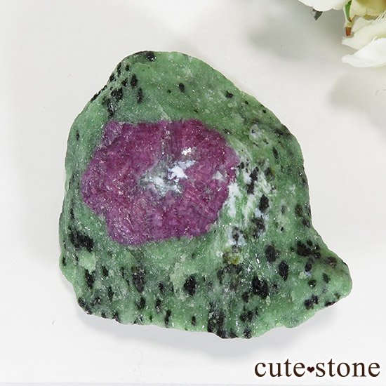 ルビーインゾイサイトの原石(タンザニア産) 86g - cute stone -