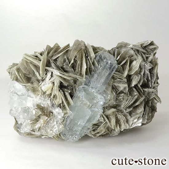 パキスタン産 アクアマリンの母岩付き結晶(原石)168gの写真1 cute stone