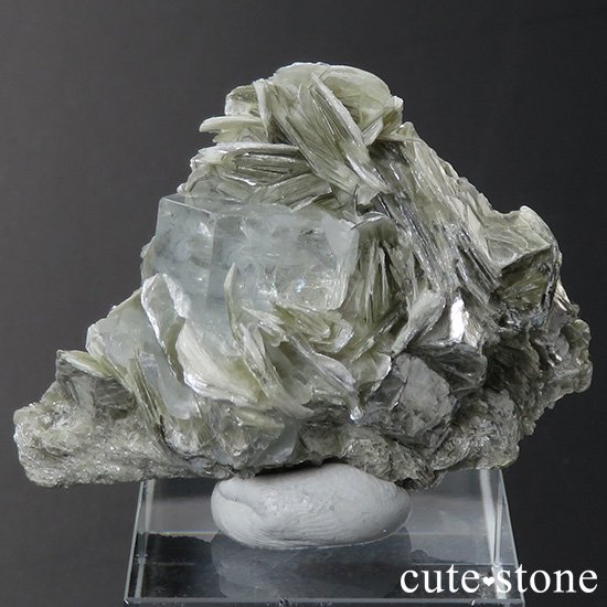 パキスタン産 アクアマリンの母岩付き結晶（原石）27g - cute stone