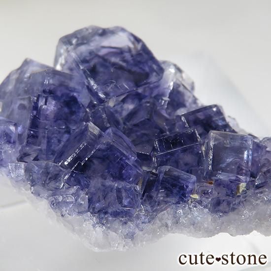 アイルランド Larkin's Quarry産 ブルーフローライトのクラスター(原石)5.9gの写真1 cute stone