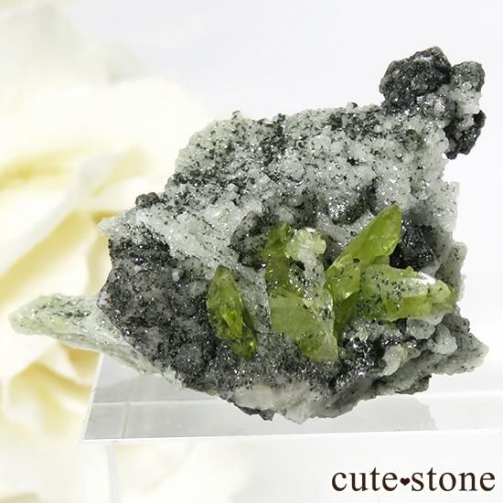 ~美結晶♪宝石質スフェーン(ブラジル産)~simple knot ブラジル Capelinha産 スフェーンの結晶（原石）7.2g - cute stone -