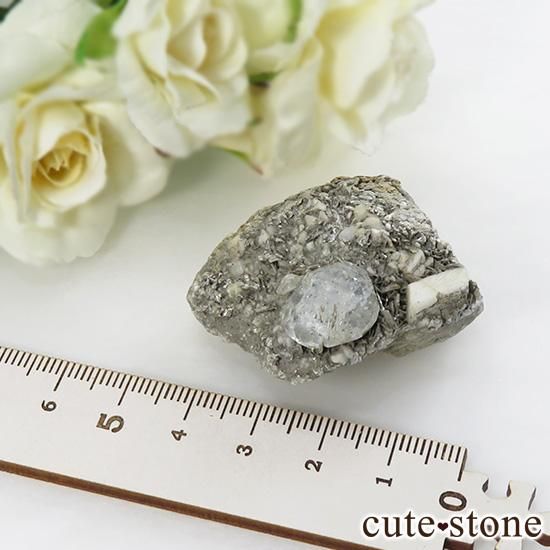 四川省 Mt Xuebaoding産 アクアマリンの母岩付き原石 36.8g