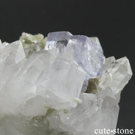 ヤオガンシャン　カルサイト共生「セルリアンブルー」フローライト ヤオガンシャンフローライト① ~Yaogangxian Fluorite~ – WROSE